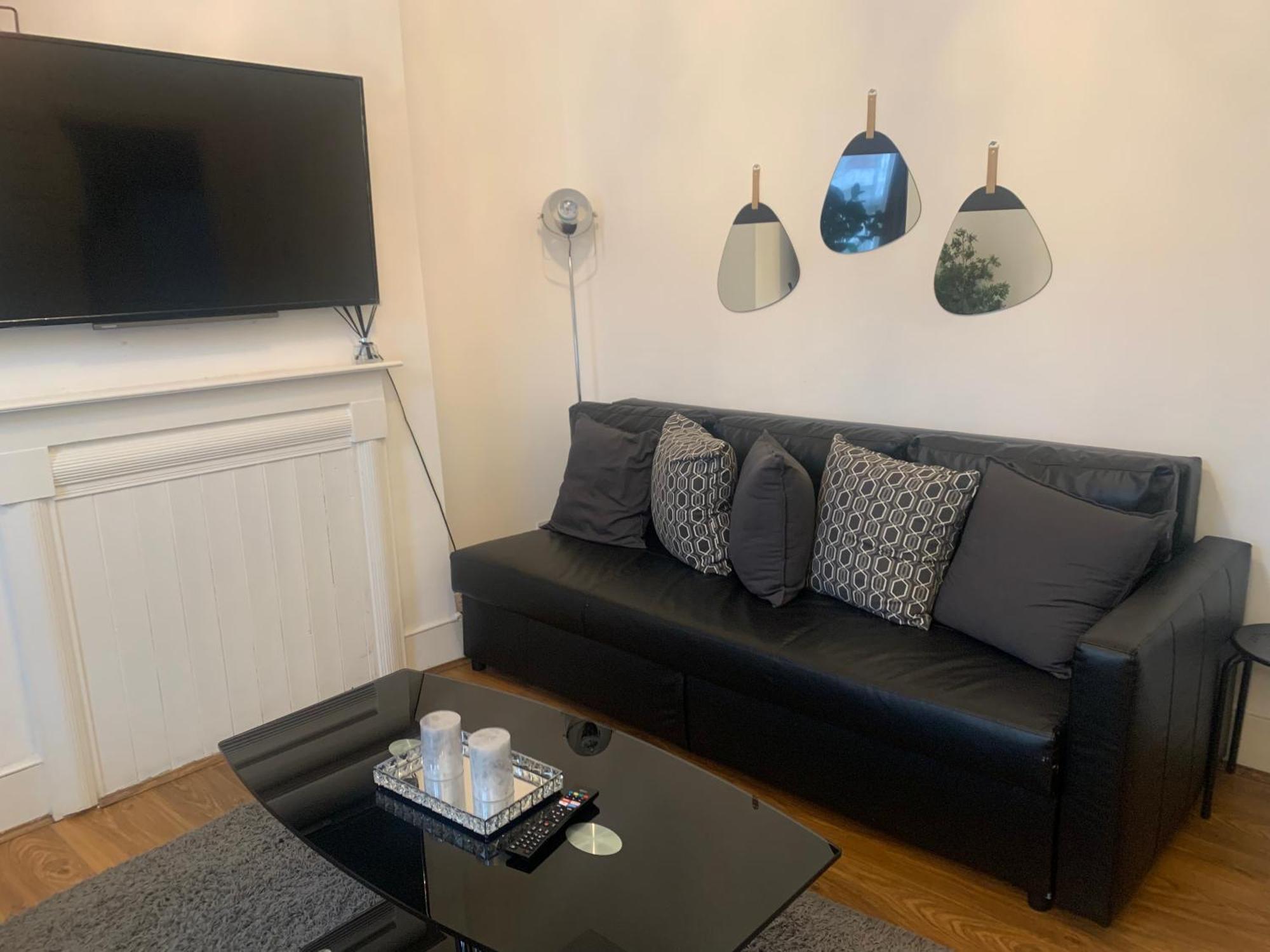 L A Place Croydon, London Villa Norwood Exteriör bild